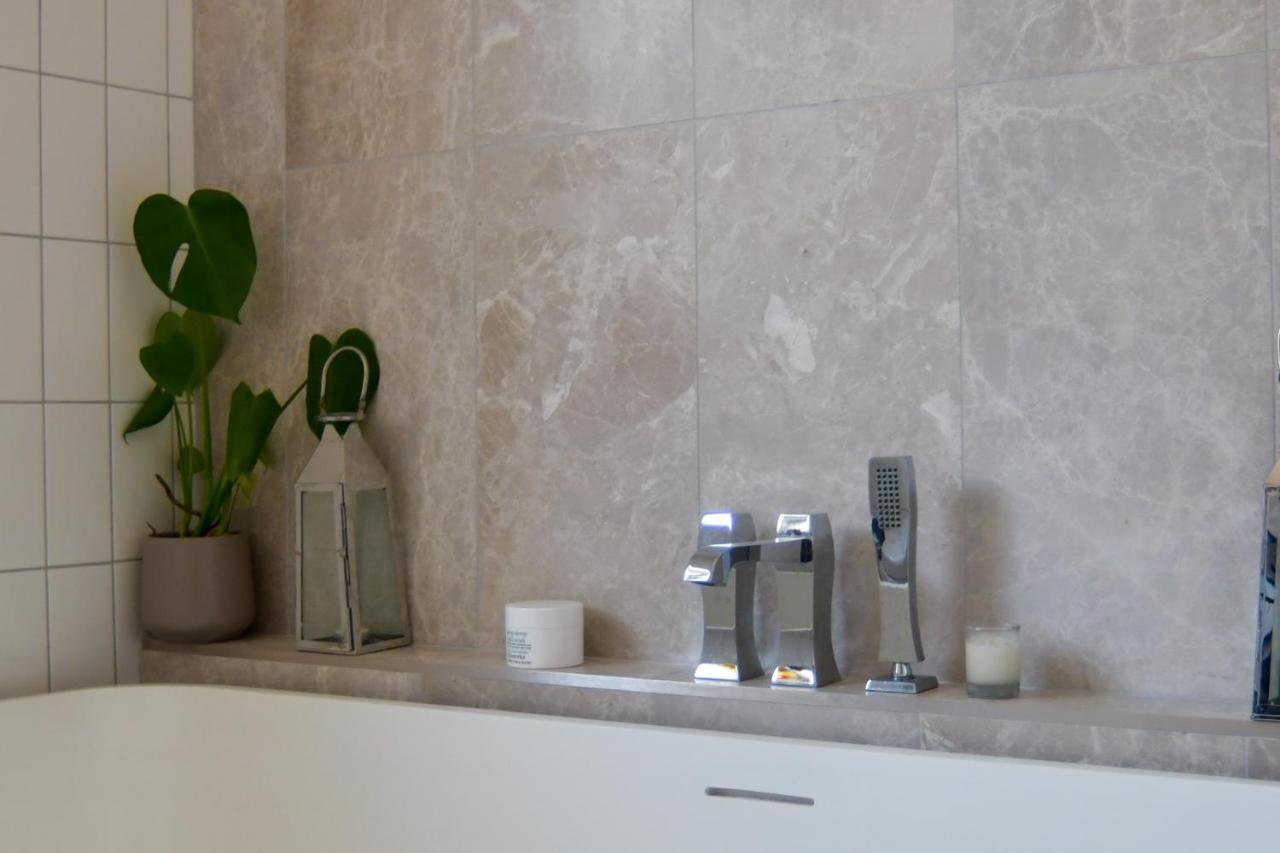 Luxury Croft Templepatrick Near Airport Rabbit And Hilton Hotel Exterior foto